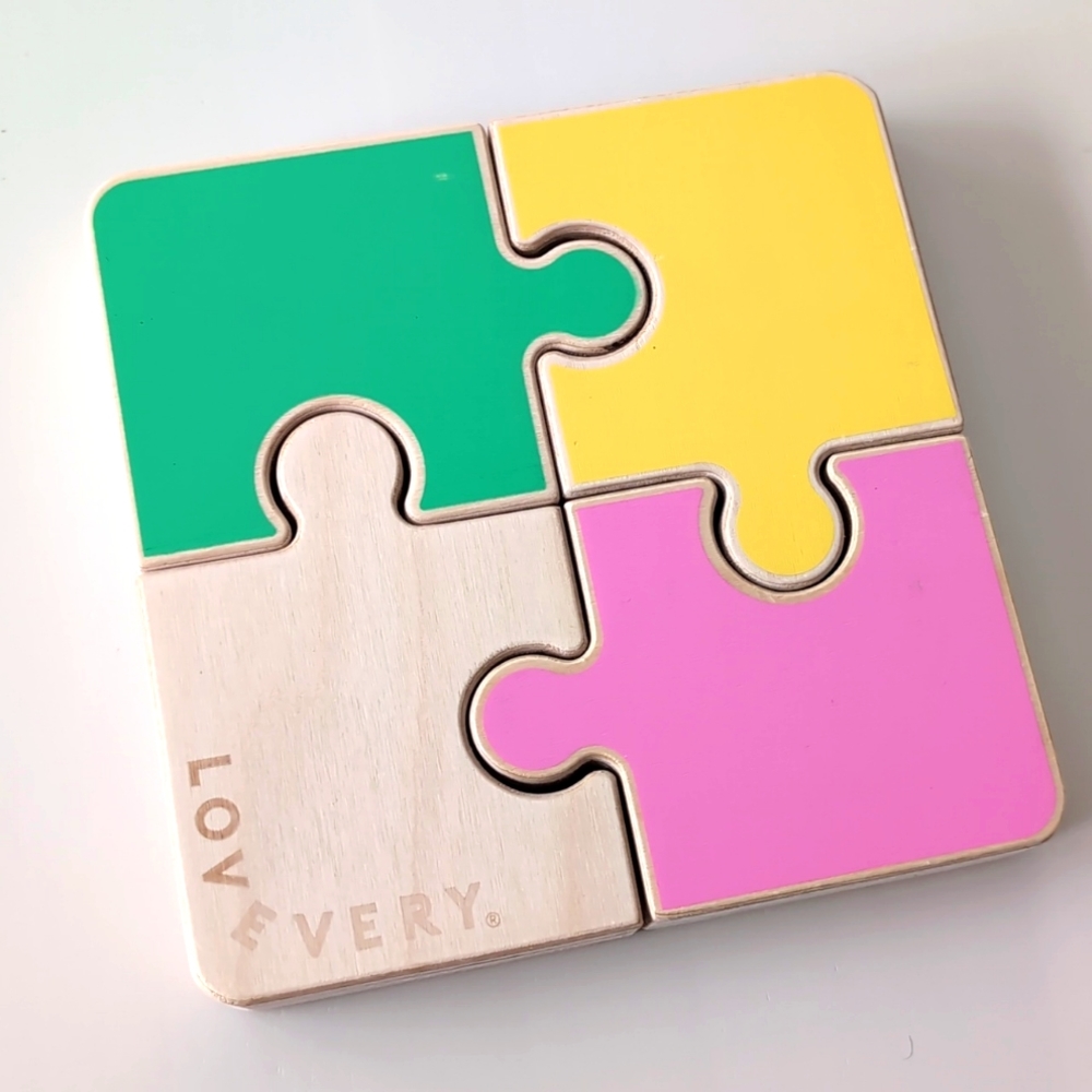 Lovevery chunky wooden jigsaw puzzle